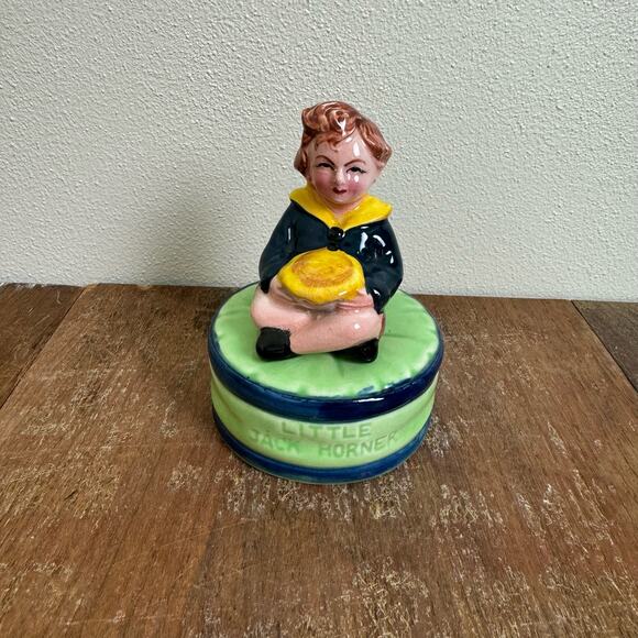 Vintage 50s Little Jack Horner‎ Nursery Rhyme Mother Goose Salt & Pepper Shaker - Picture 1 of 11